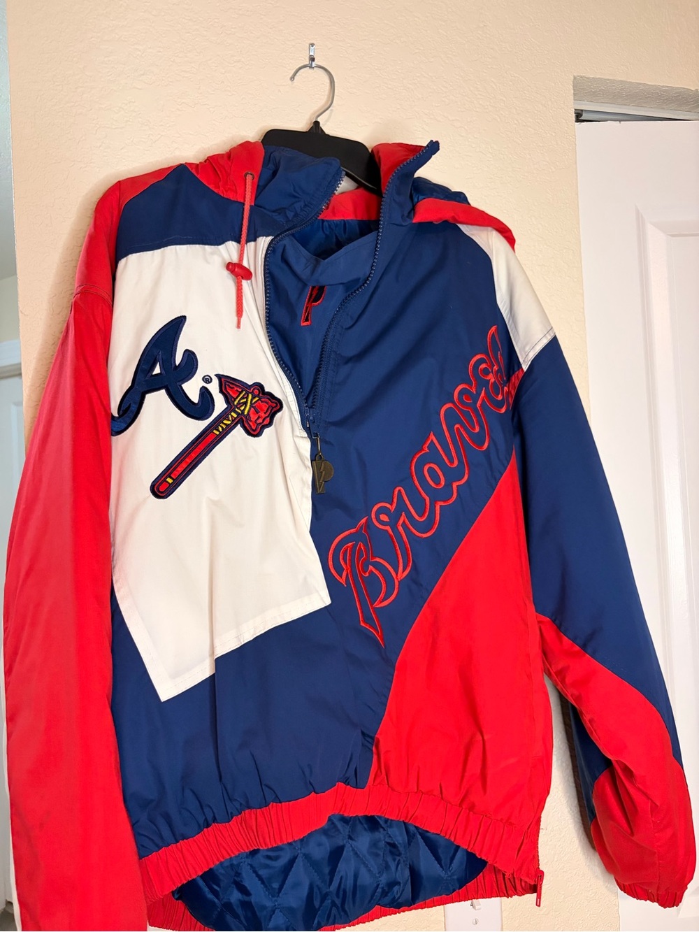 Vintage Atlanta Braves Dri Layer Hooded Puffer Jacket Made in Korea L